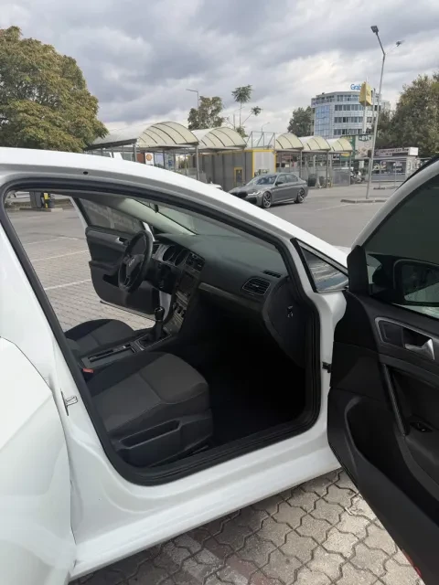 VW Golf 7.5 Facelift Highline, снимка 13 - Автомобили и джипове - 56331947