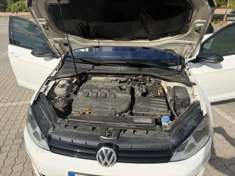 VW Golf 7.5 Facelift Highline, снимка 15 - Автомобили и джипове - 56331947