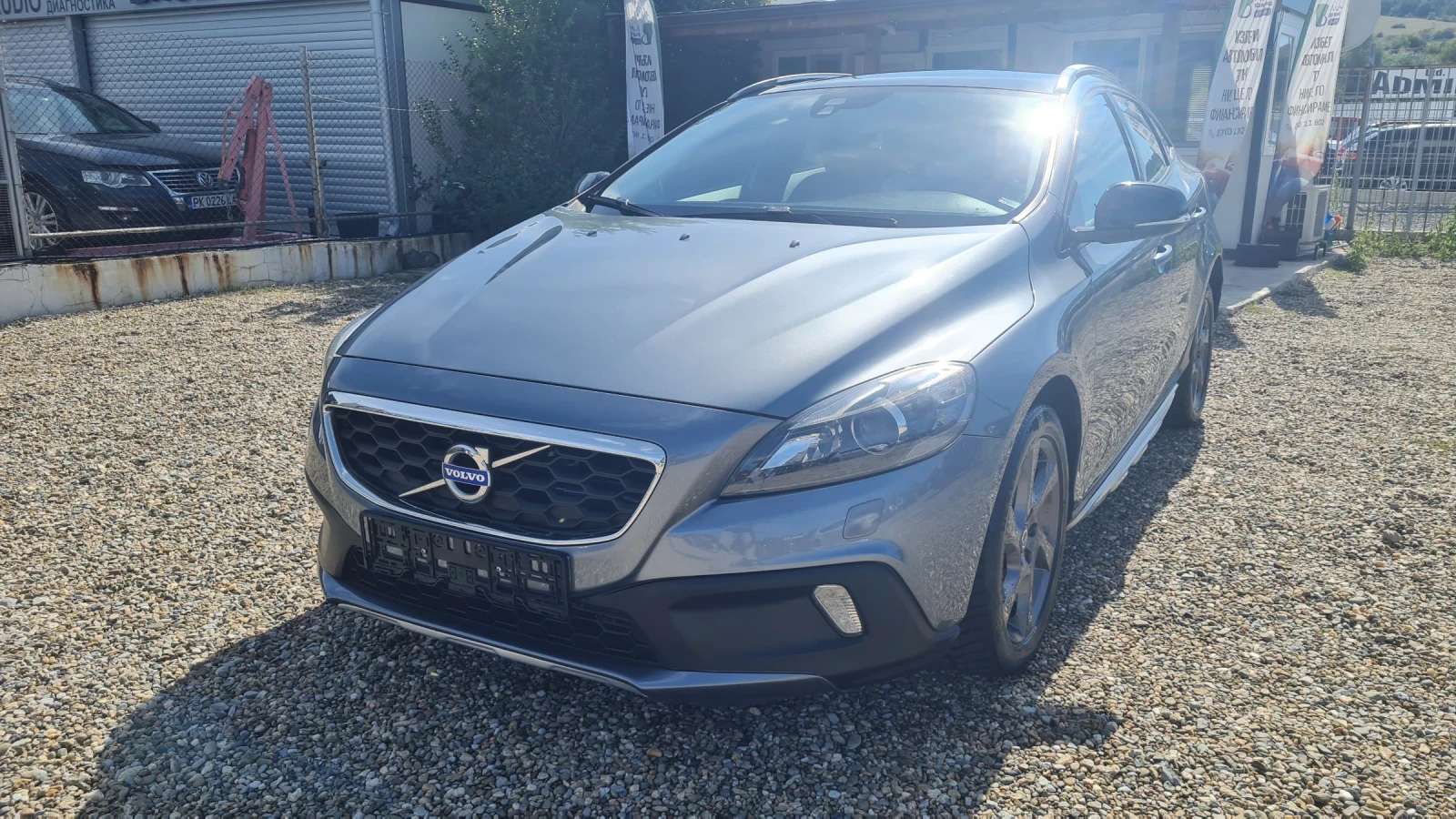 Volvo V40 Cross Country D4!!!AUTOMATIC!!PANORAMA!!!NAVI!!!8Speed!!!190h.p. - изображение 2