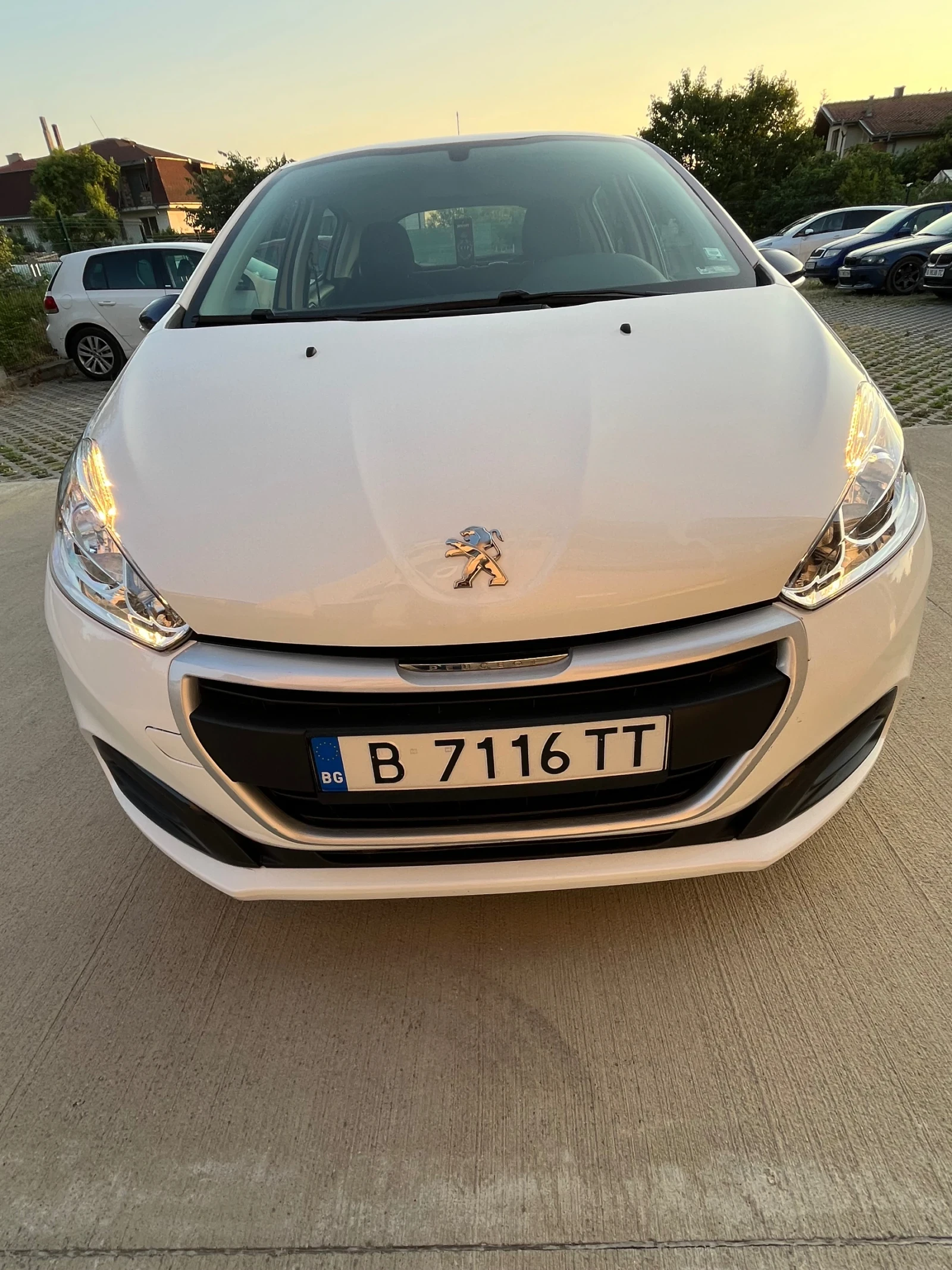 Peugeot 208 1.2 - изображение 3