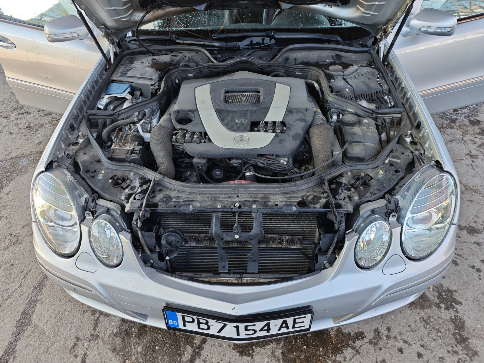 Mercedes-Benz E 280 3.0 Газ бензин , снимка 15 - Автомобили и джипове - 50777392