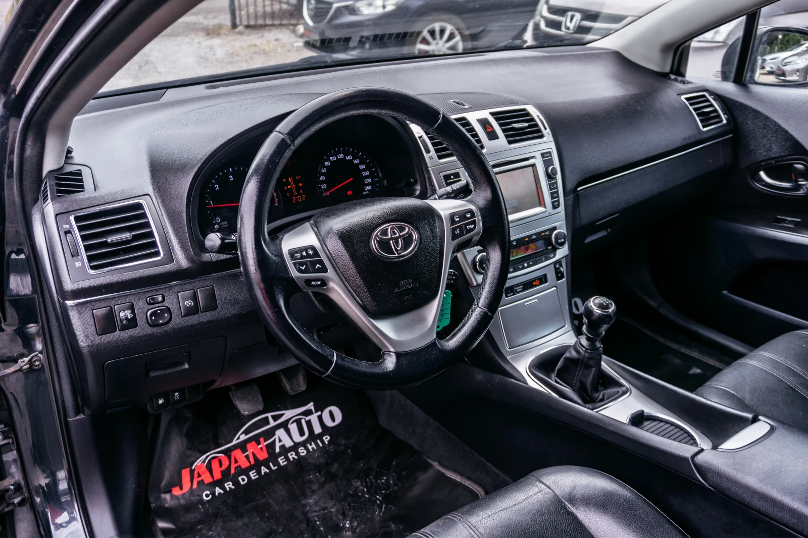 Toyota Avensis 2.0 D-4D С Гаранция! Facelift  - изображение 7
