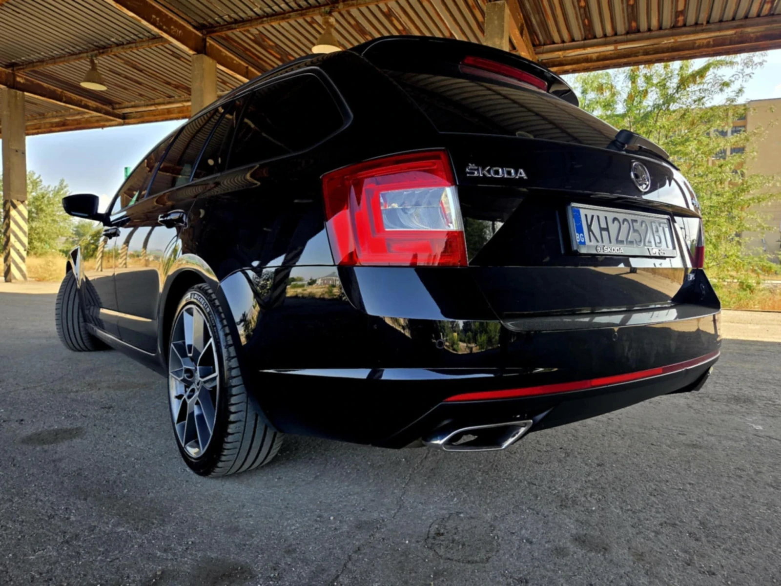 Skoda Octavia VRS* PANO* DIS* ACC*  - изображение 5