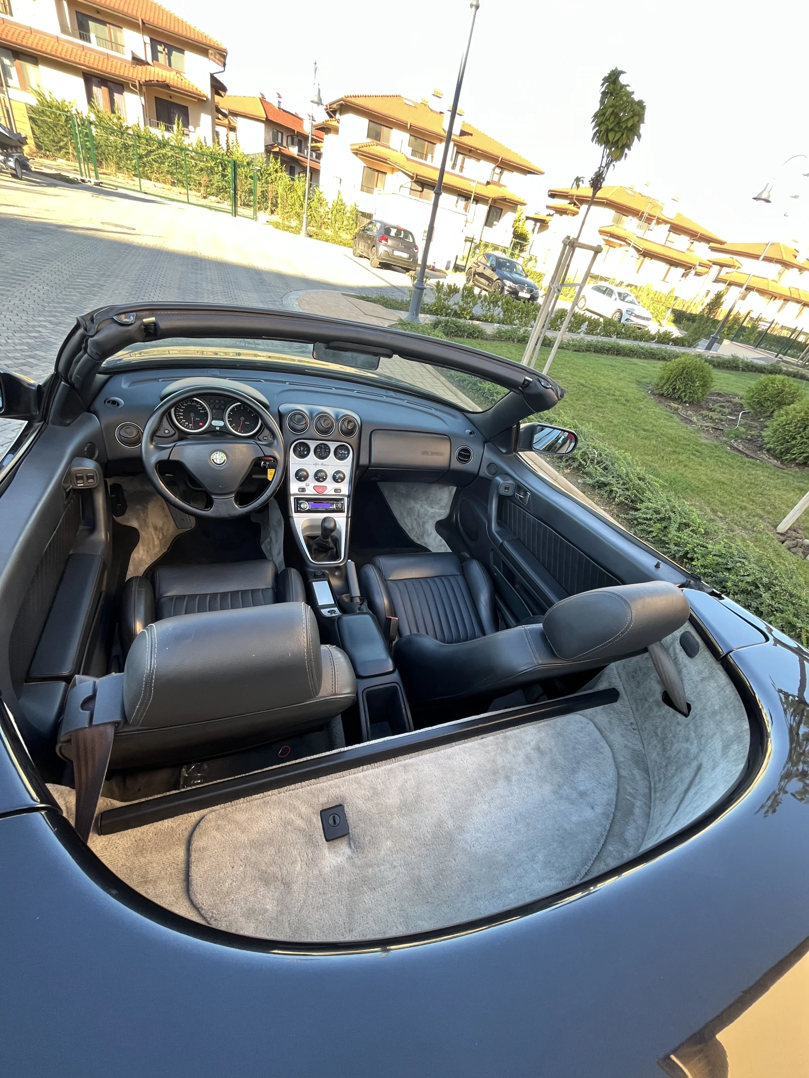 Alfa Romeo Spider 916 | Mobile.bg   12
