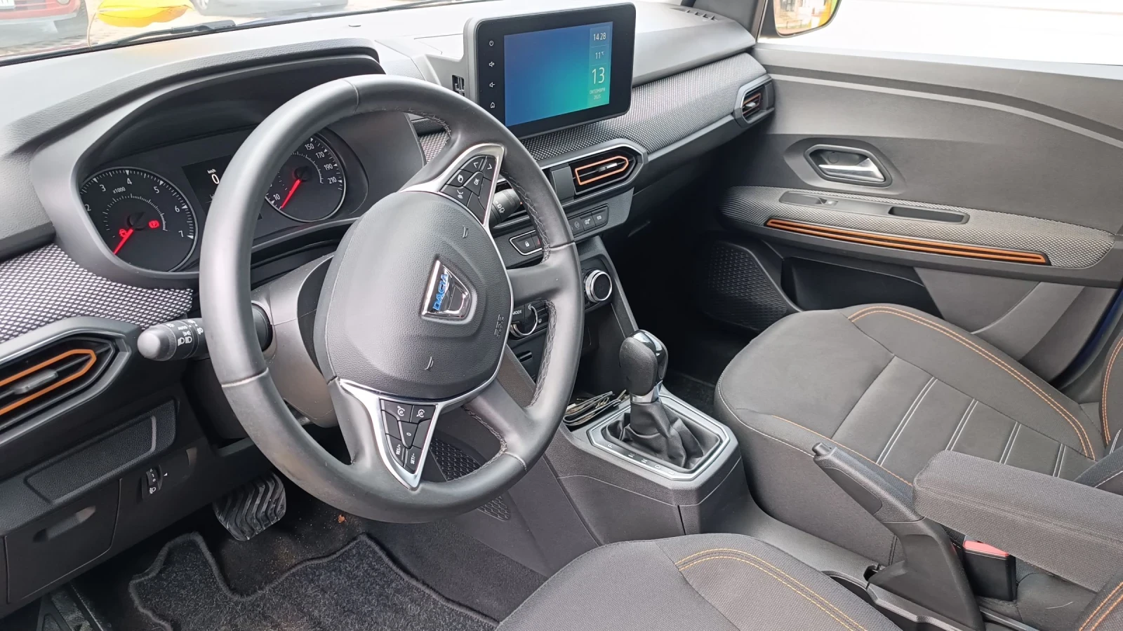 Dacia Sandero  - изображение 5
