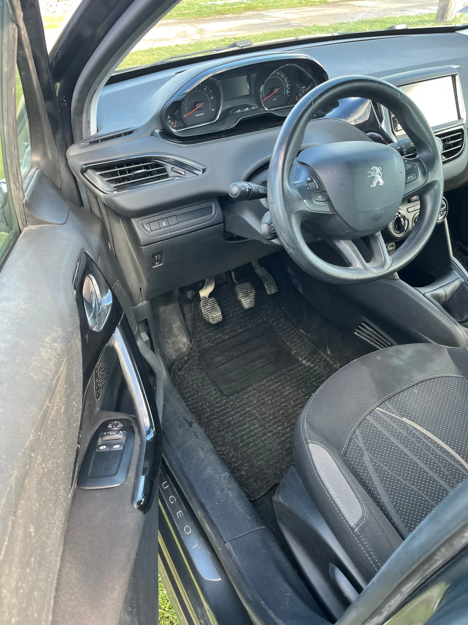 Peugeot 208 | Mobile.bg � ����������� 9