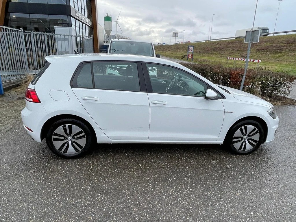 VW Golf  - изображение 6