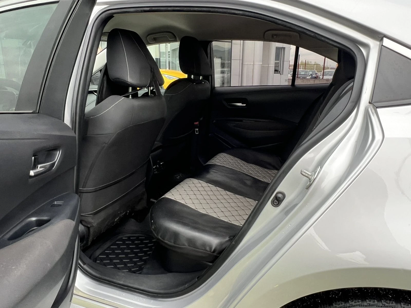 Toyota Corolla 1.8 HEV Executive | Mobile.bg � ����������� 12