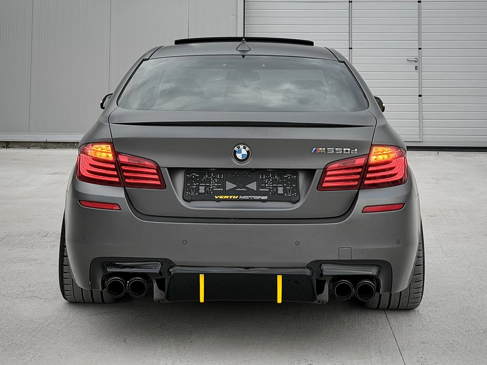 BMW 550 Face/Digital/HeadUp/Bang&Olufsen/3xTV/Soft Close, снимка 3 - Автомобили и джипове - 54114358