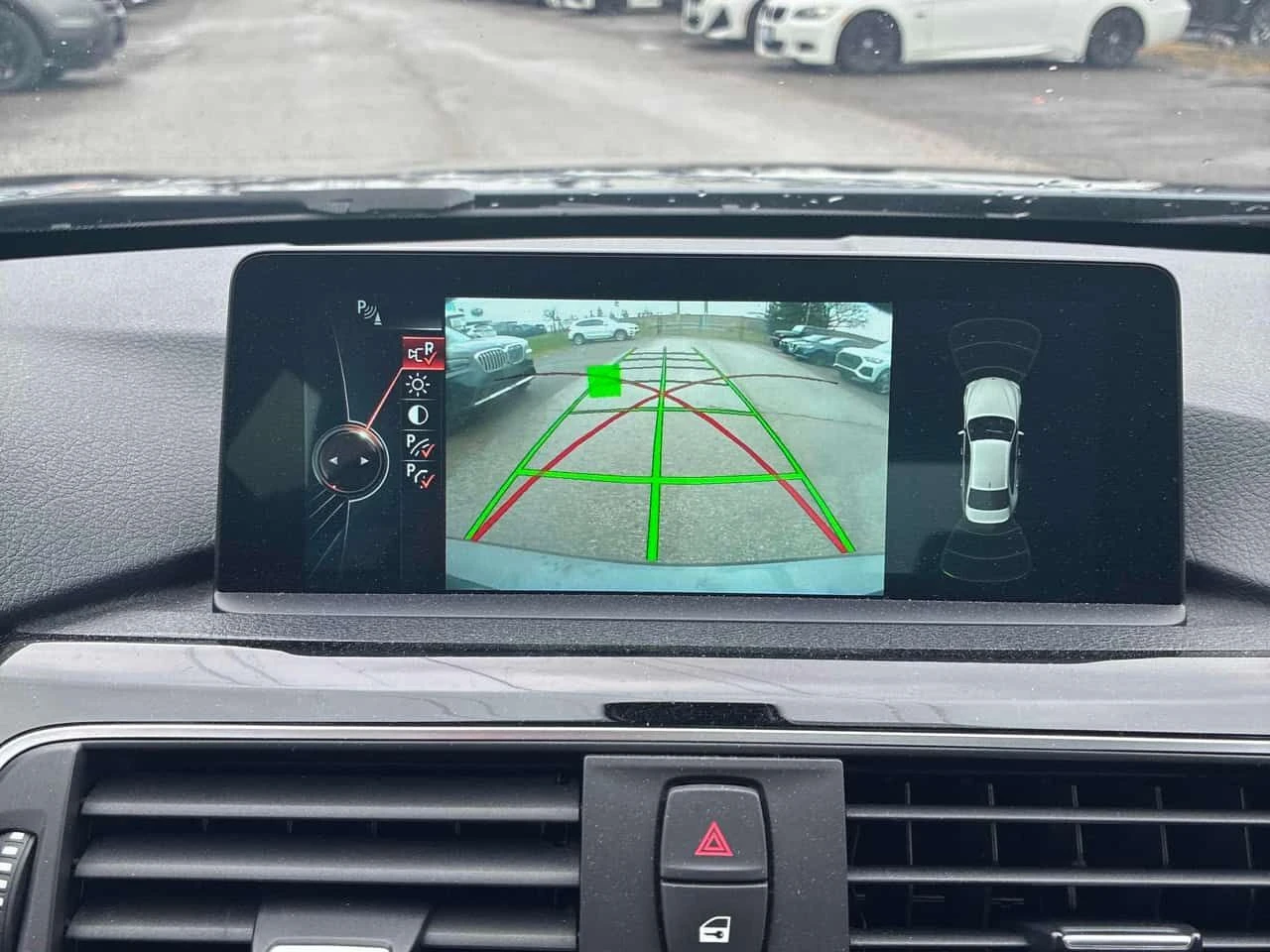 BMW 320 * 320i xDrive * CARFAX * ОТ ПРЕДСТАВИТЕЛСТВО НА BM, снимка 10 - Автомобили и джипове - 54176202