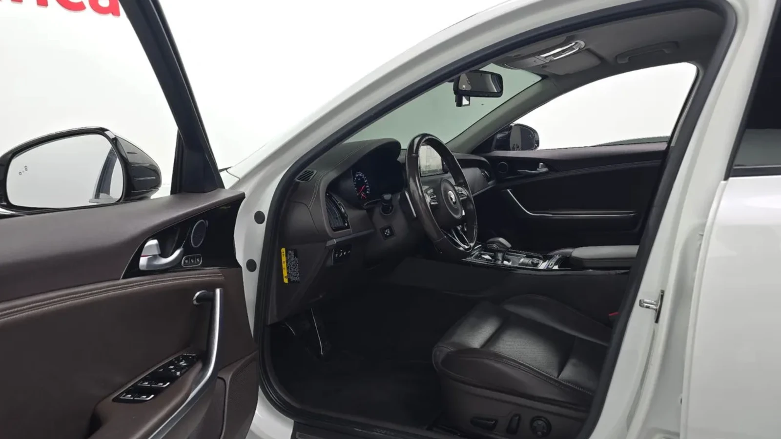 Kia Stinger 3.3 AWD MASTERS | ПОДГРЕВ | ОБДУХВАНЕ, снимка 7 - Автомобили и джипове - 54753059
