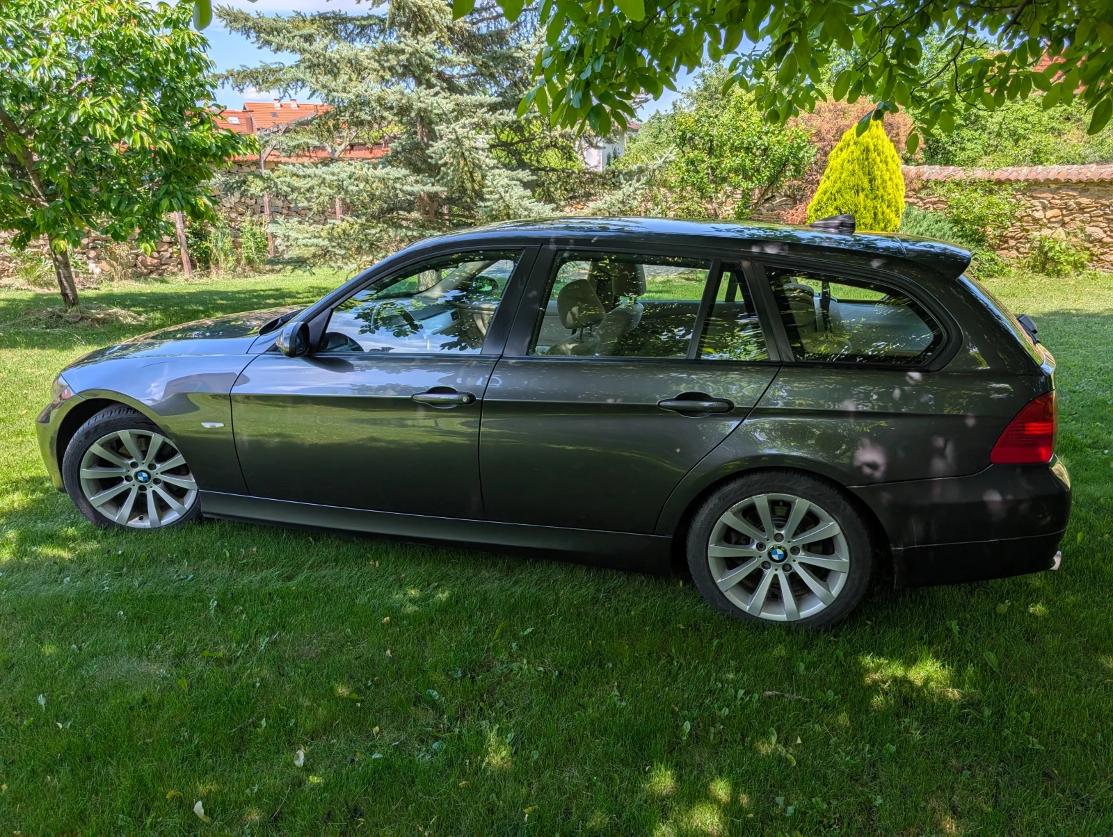 BMW 320 320D, снимка 9 - Автомобили и джипове - 54895559