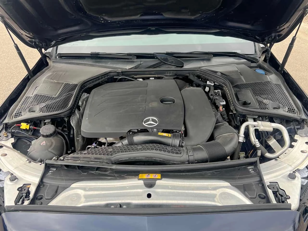Mercedes-Benz C 300 * CARFAX * MULTIBEAM * DIGITAL * BURMESTER * PANO, снимка 15 - Автомобили и джипове - 55039047