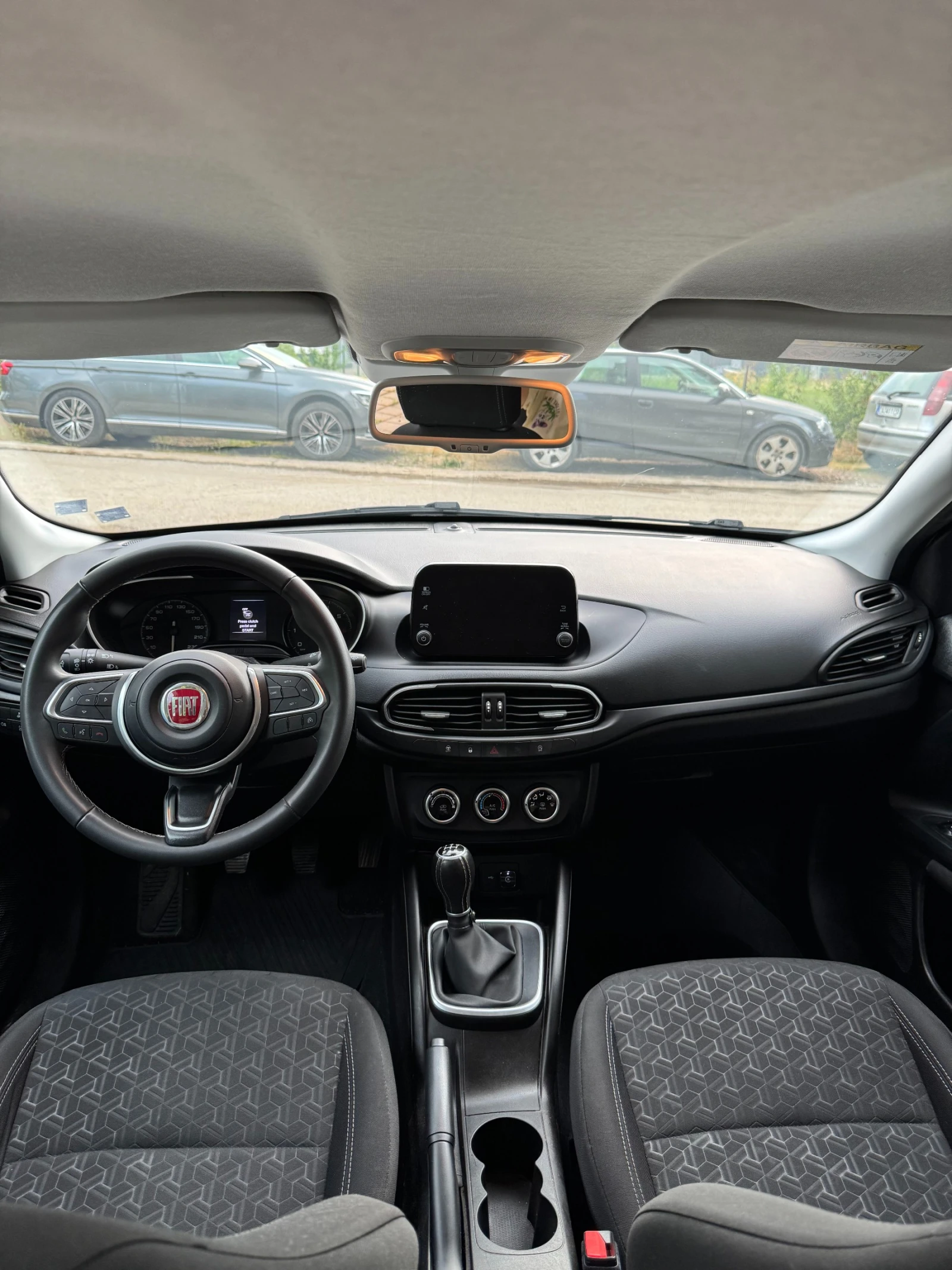 Fiat Tipo Cross, снимка 11 - Автомобили и джипове - 55107194