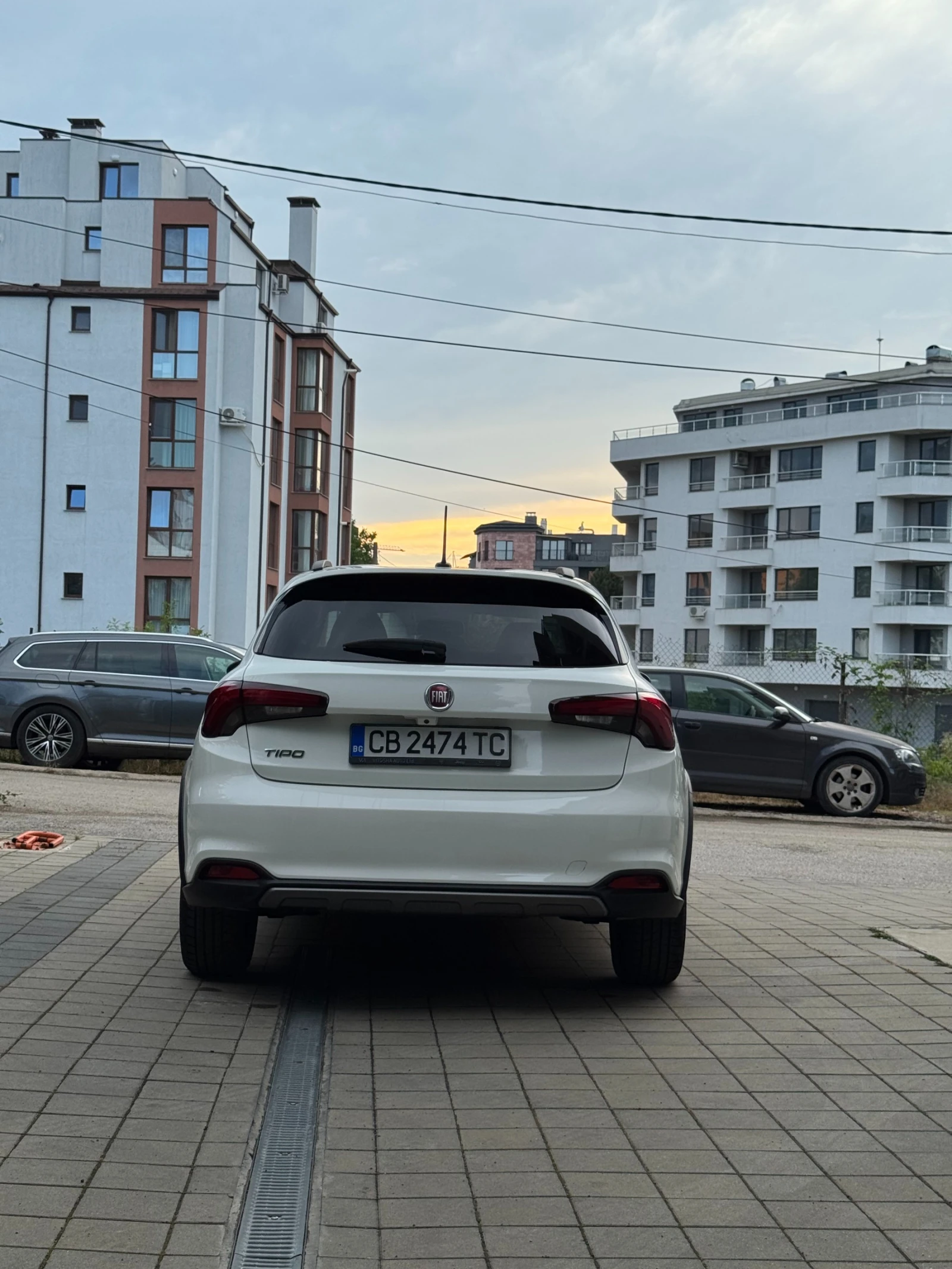 Fiat Tipo Cross, снимка 6 - Автомобили и джипове - 55107194