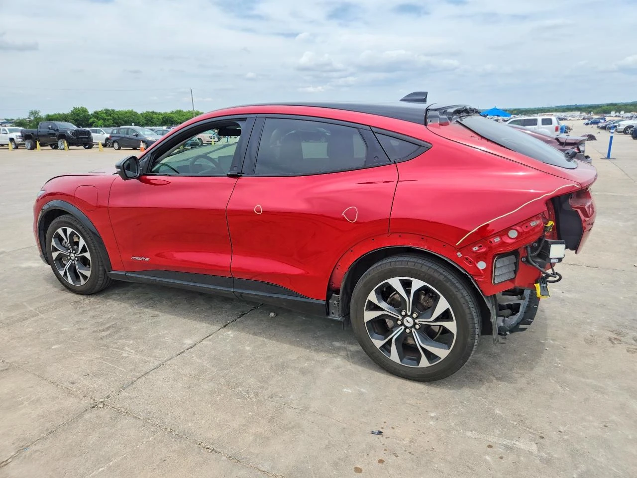 Ford Mustang Mach-E Premium, снимка 2 - Автомобили и джипове - 55288865