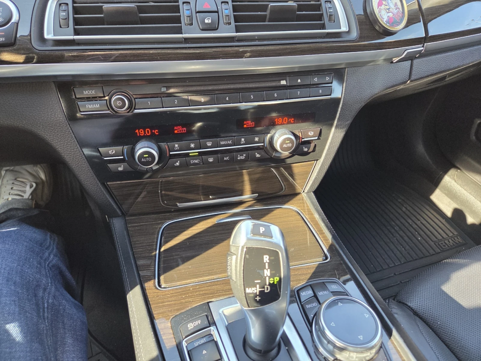 BMW 750 BMW 750iXD , снимка 17 - Автомобили и джипове - 55632602
