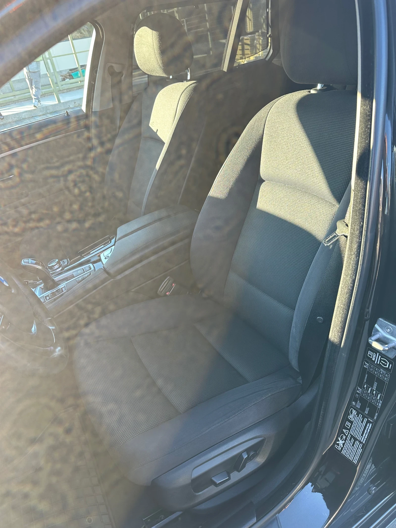 BMW 525 * 218hp* X-Drive* Сменени вериги* , снимка 8 - Автомобили и джипове - 56183448
