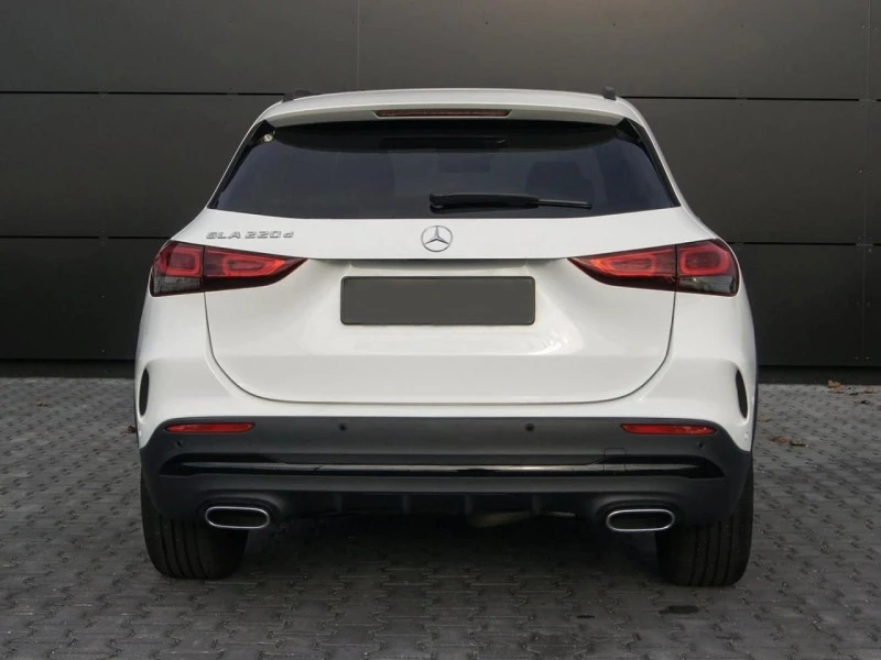 Mercedes-Benz GLA 220 d AMG Line, снимка 2 - Автомобили и джипове - 43853573