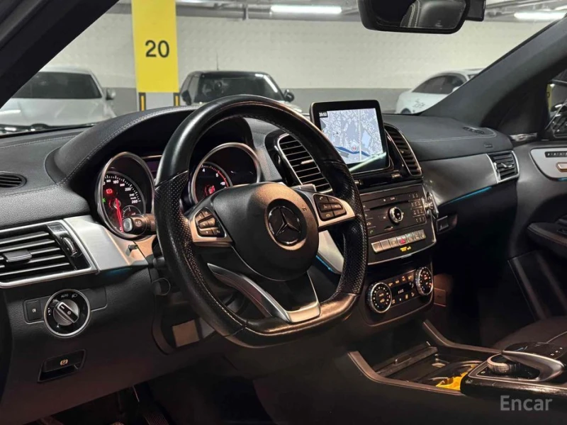 Mercedes-Benz GLE 350, снимка 9 - Автомобили и джипове - 53205383