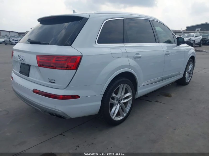 Audi Q7 3l 3.0T Premium, снимка 4 - Автомобили и джипове - 53322662