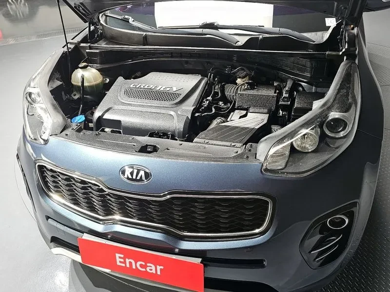 Kia Sportage 2.0 CRDi 4WD, снимка 6 - Автомобили и джипове - 54276678
