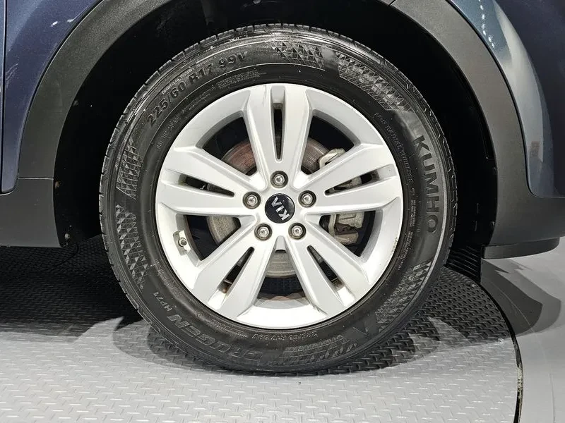 Kia Sportage 2.0 CRDi 4WD, снимка 5 - Автомобили и джипове - 54276678