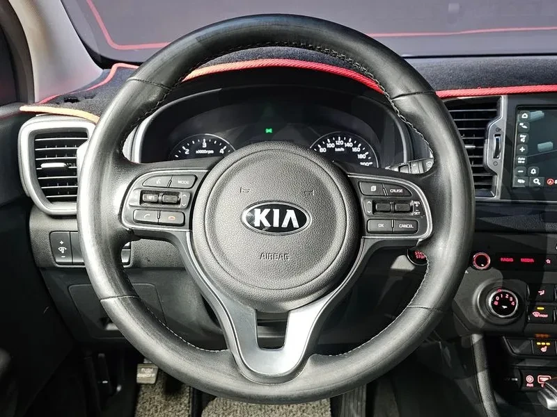 Kia Sportage 2.0 CRDi 4WD, снимка 15 - Автомобили и джипове - 54276678