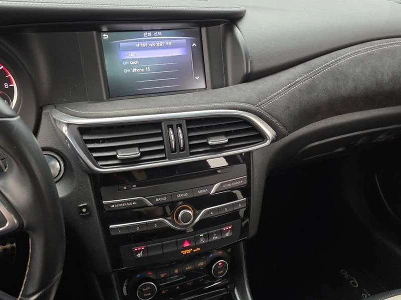 Infiniti Q30 2.0 Automatic, снимка 14 - Автомобили и джипове - 55597584