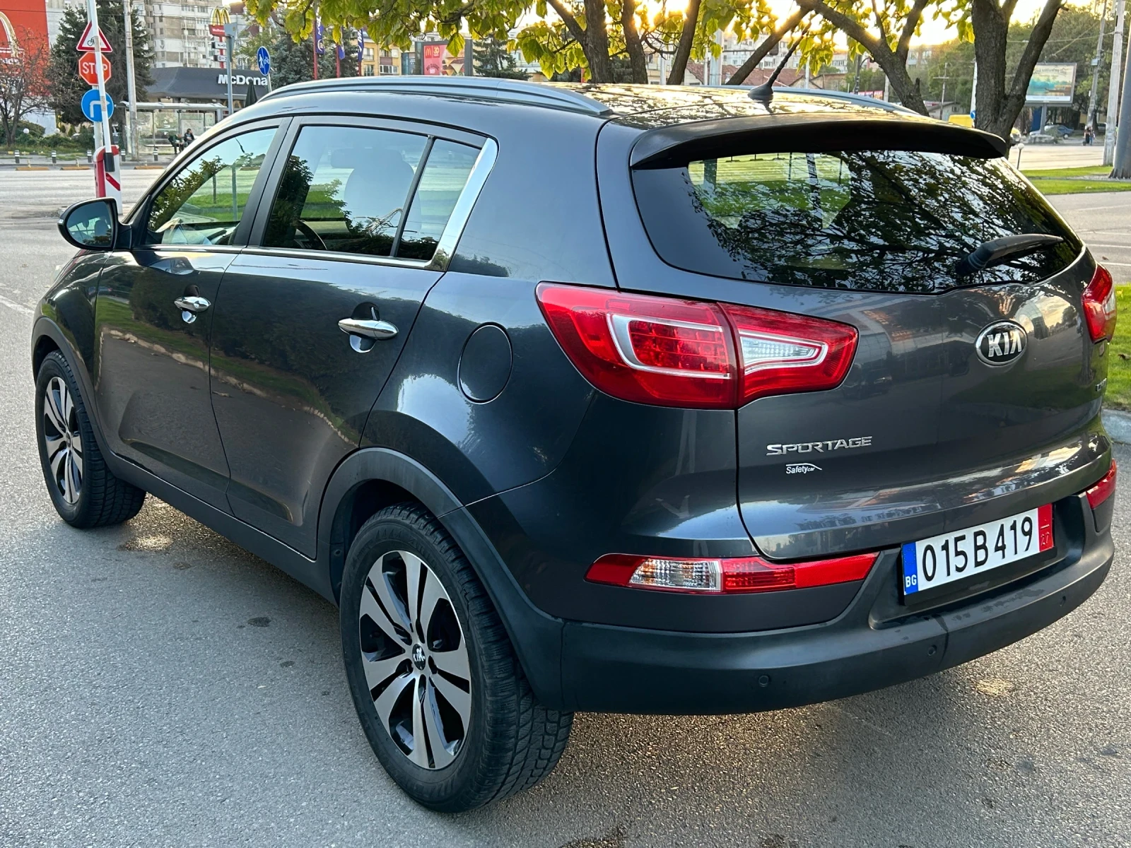 Kia Sportage * 1.7CRDI* PERFEKTNA* NOV VNOS* TOP*  - изображение 6