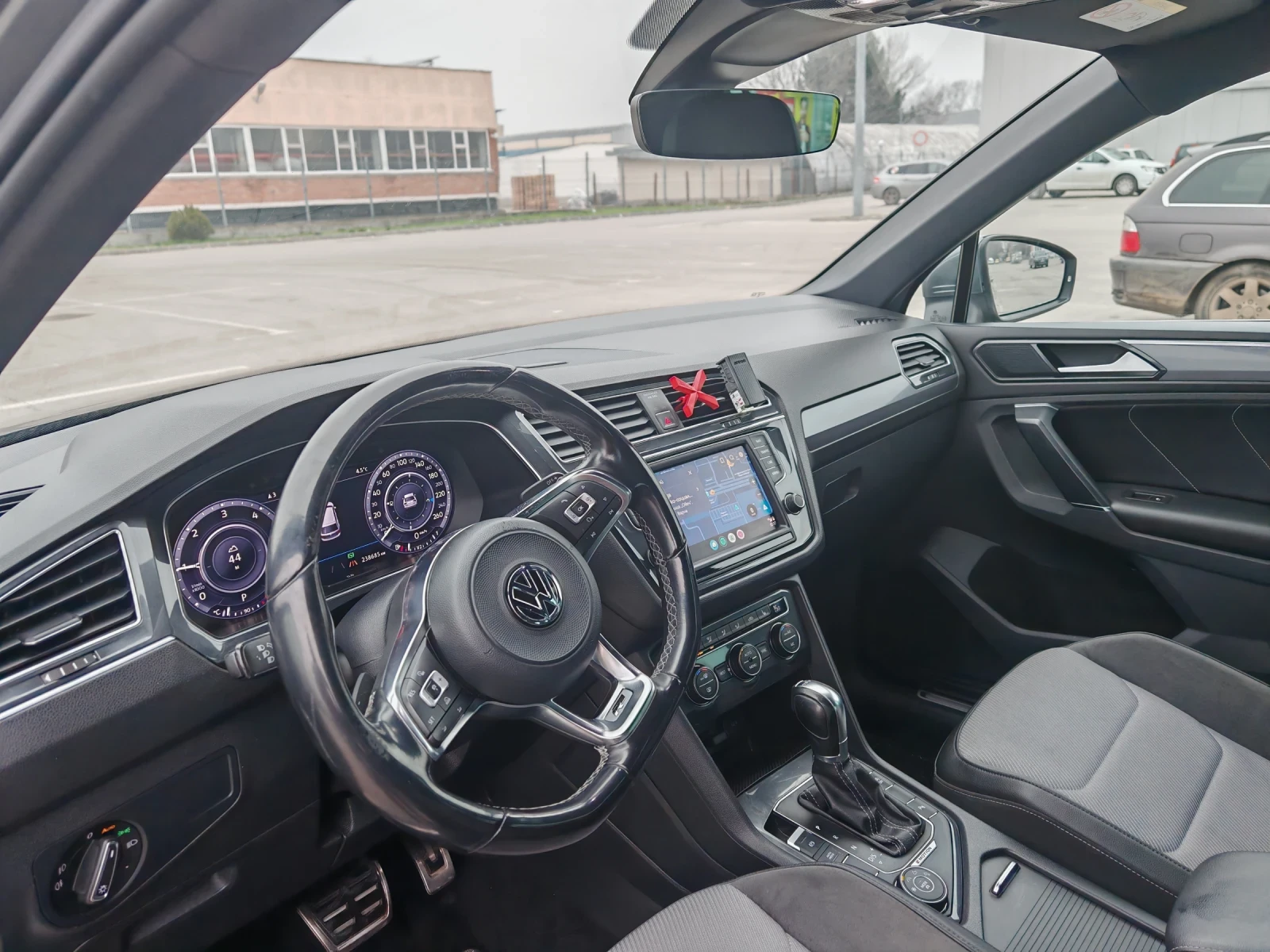 VW Tiguan  - изображение 4