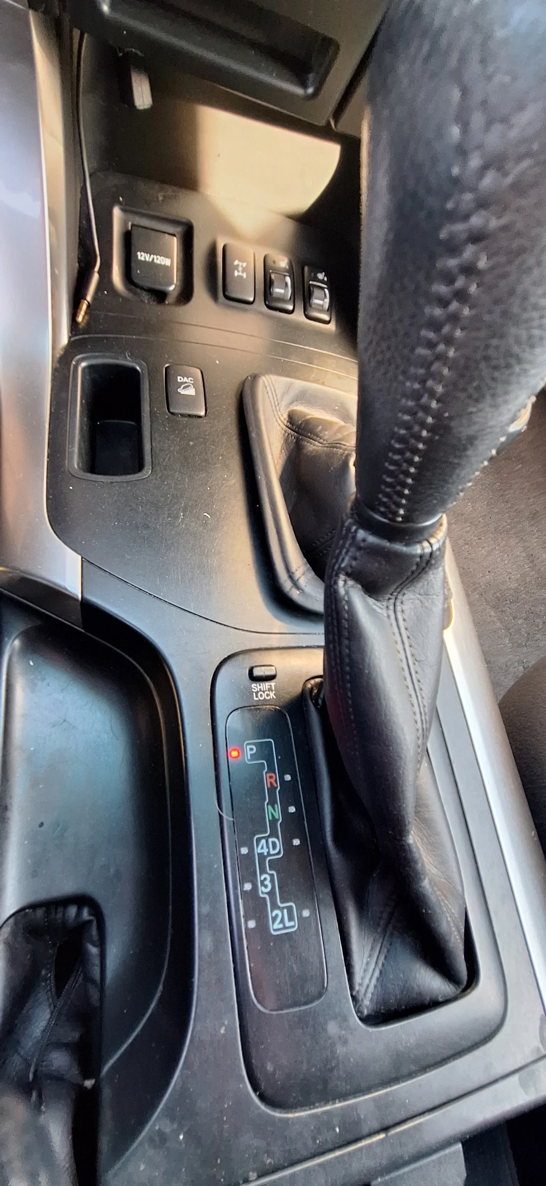 Toyota Land cruiser, снимка 11 - Автомобили и джипове - 53745708