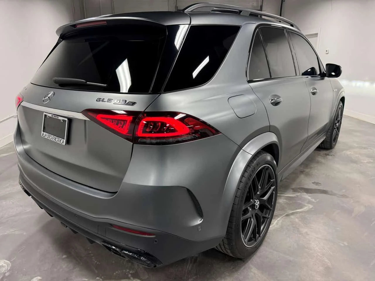 Mercedes-Benz GLE 63 S AMG 4MATIC+ * 3D BURMESTER* CARBON* 360* ОБДУХВАНЕ* ВА, снимка 3 - Автомобили и джипове - 54585309