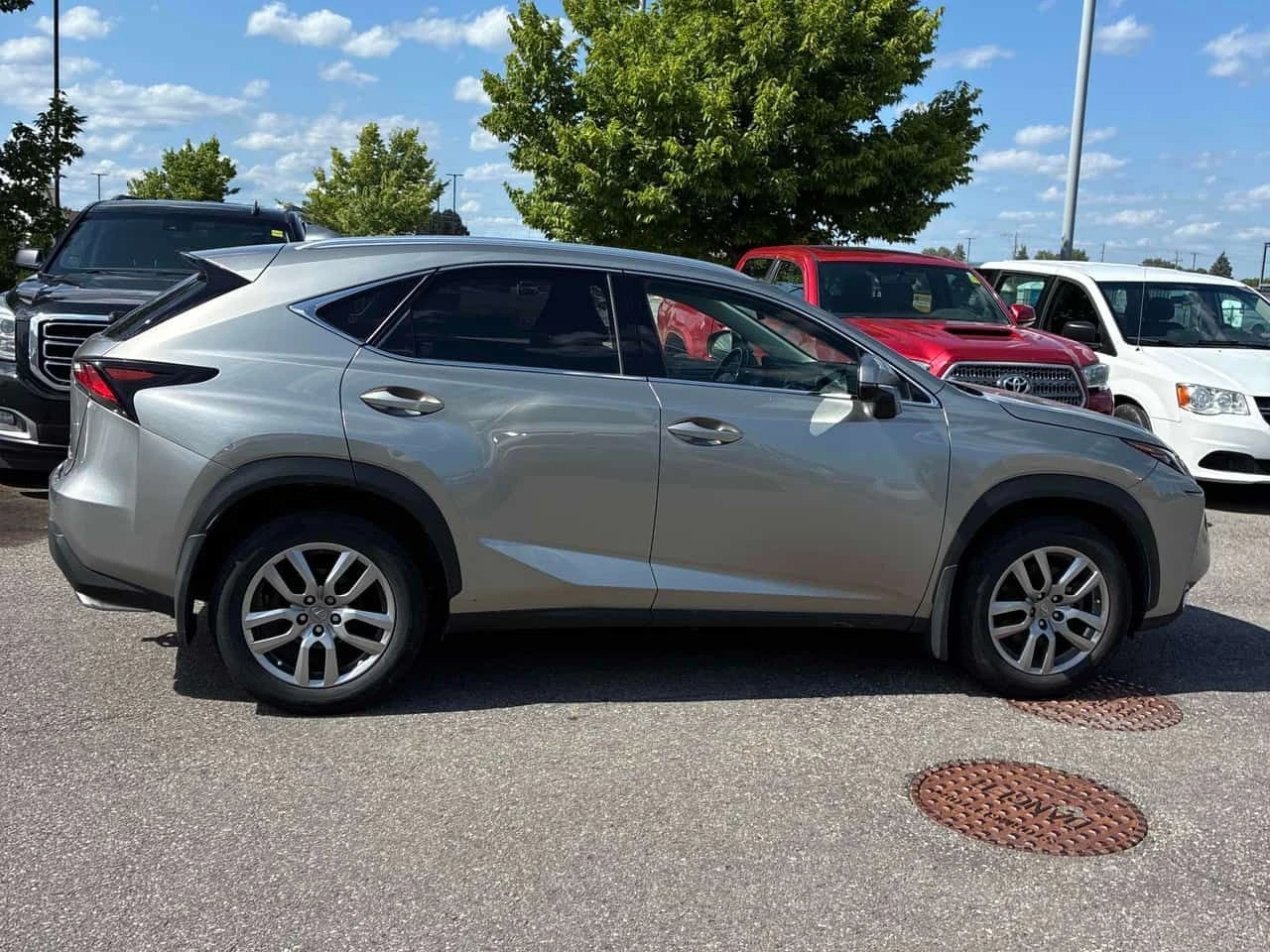 Lexus NX 200t * AWD 4dr * АВТОКРЕДИТ БЕЗ ПЪРВОНАЧАЛНА ВНОСКА* , снимка 3 - Автомобили и джипове - 55615057