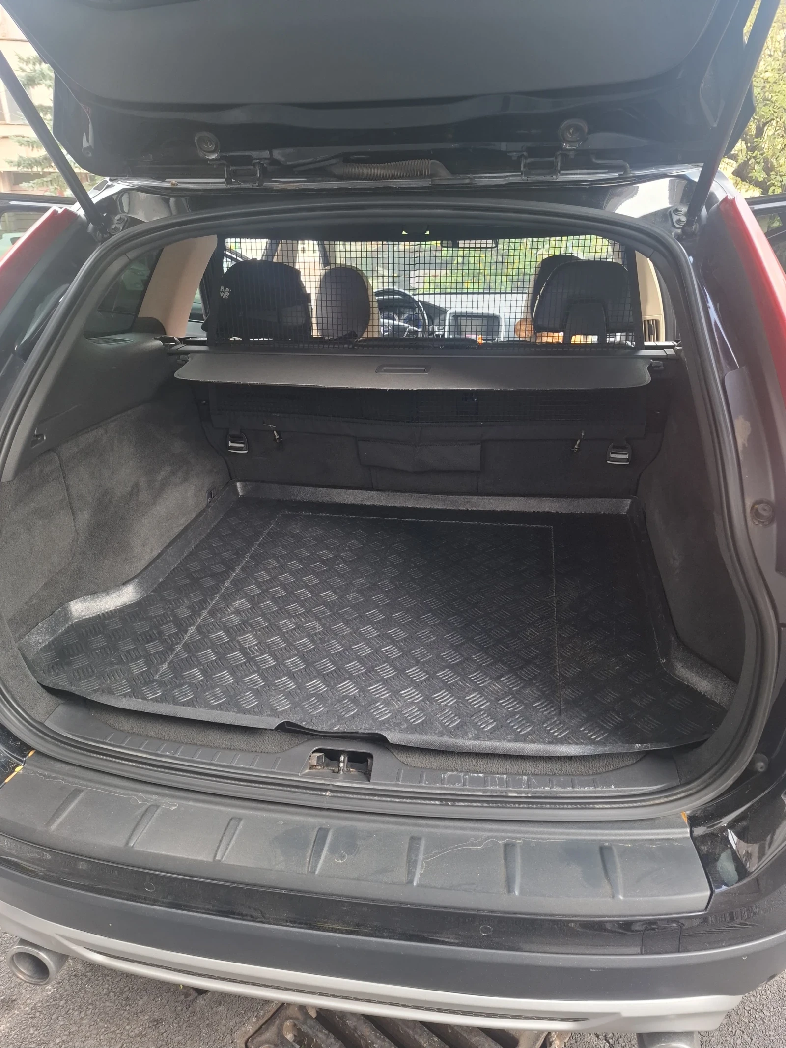 Volvo XC60 D5 AWD 205 к., снимка 9 - Автомобили и джипове - 56562731