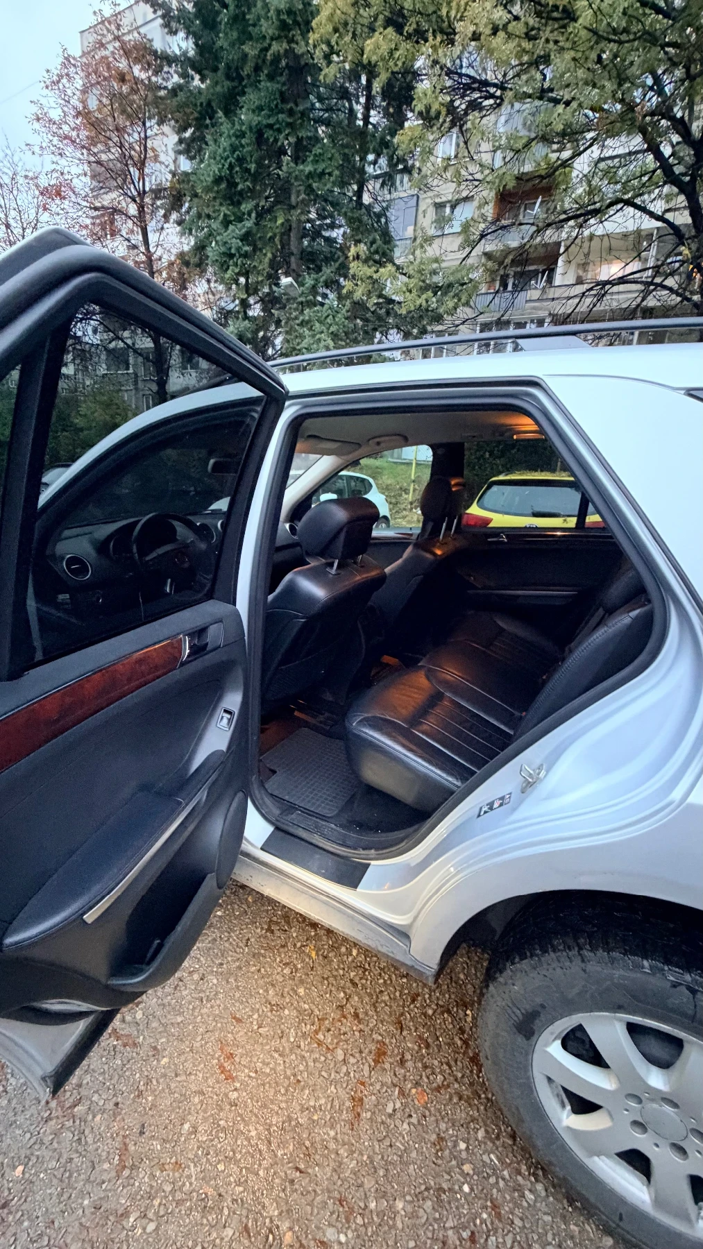 Mercedes-Benz ML 320, снимка 8 - Автомобили и джипове - 56740387