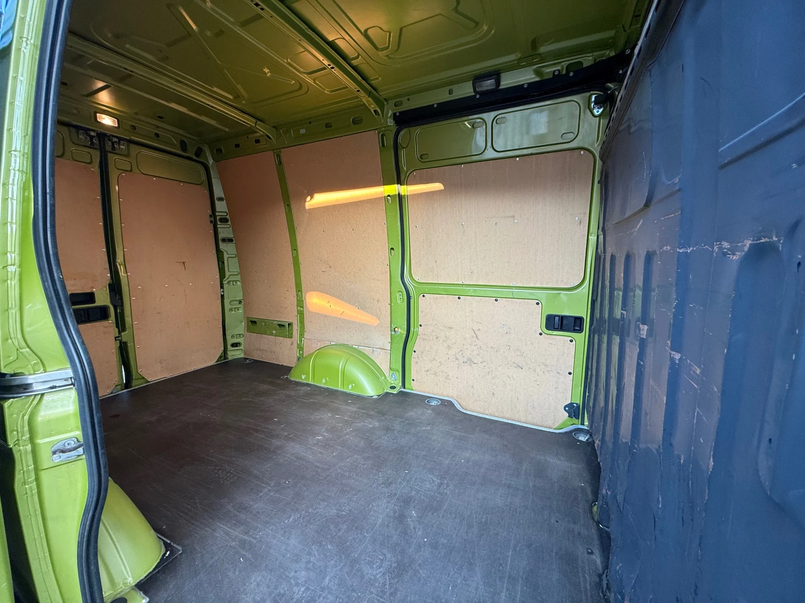 Iveco Daily 35S14 3.0 D, снимка 13 - Бусове и автобуси - 54239278