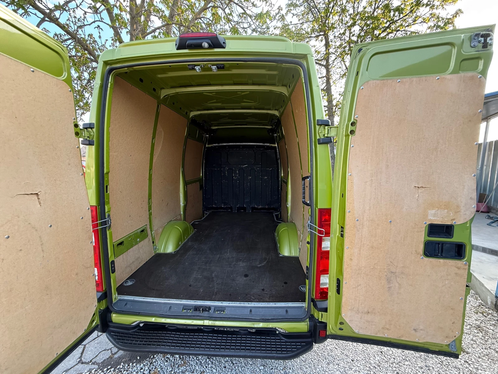 Iveco Daily 35S14 3.0 D, снимка 14 - Бусове и автобуси - 54239278