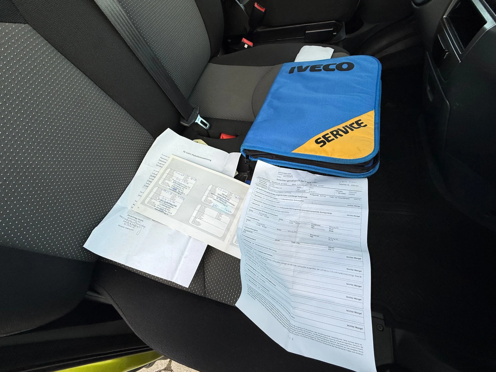 Iveco Daily 35S14 3.0 D, снимка 15 - Бусове и автобуси - 54239278