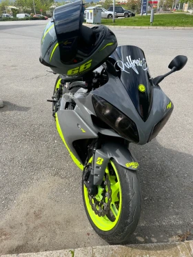 ����� �� �������� �� Yamaha YZF-R1 4c8