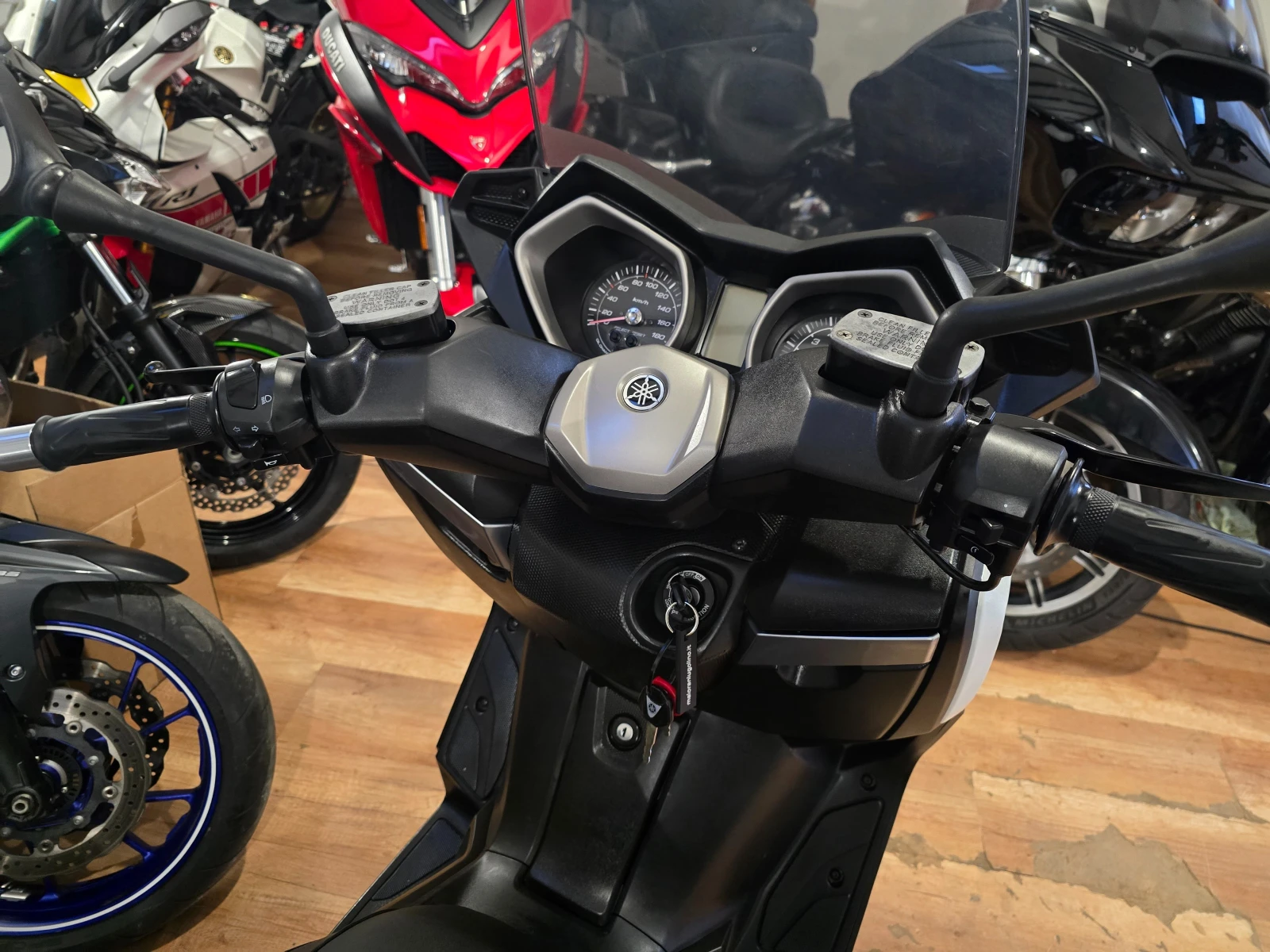 Yamaha X-max 400   9752км!!!!!!, снимка 6 - Мотоциклети и мототехника - 54238094