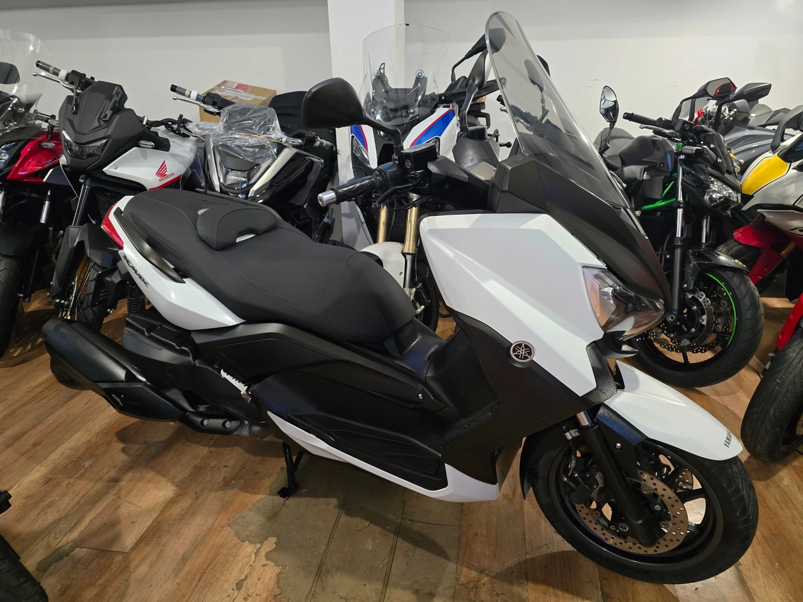 Yamaha X-max 400   9752км!!!!!!, снимка 9 - Мотоциклети и мототехника - 54238094