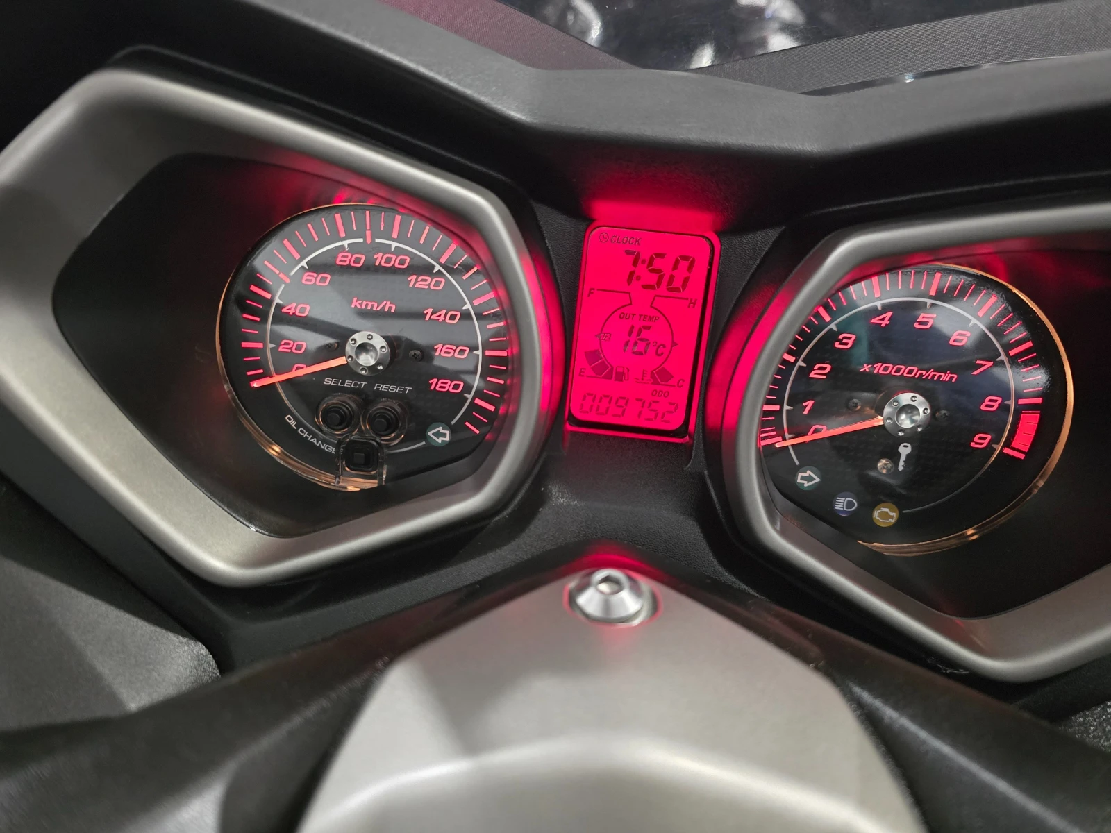 Yamaha X-max 400   9752км!!!!!!, снимка 5 - Мотоциклети и мототехника - 54238094