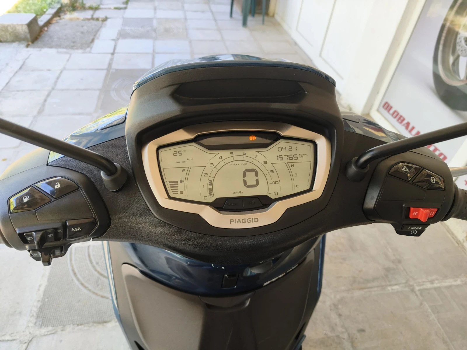 Piaggio Beverly 300Hpe, снимка 6 - Мотоциклети и мототехника - 55463032