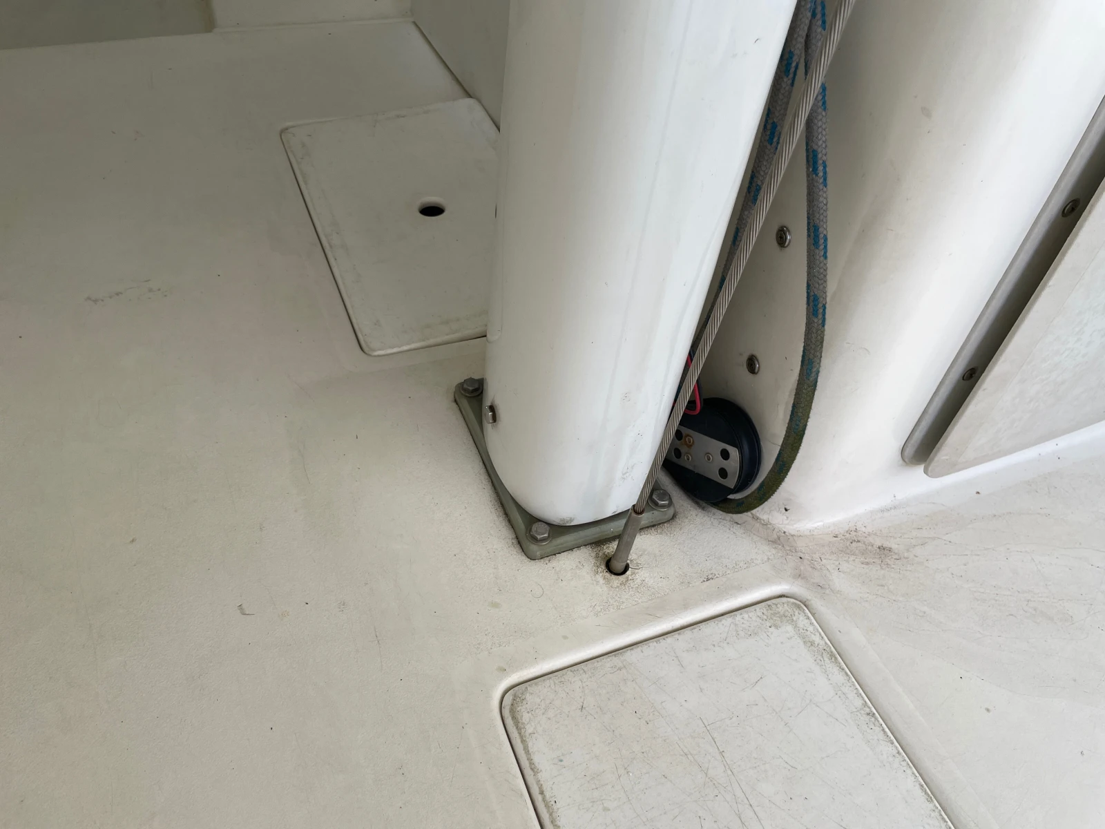 ���������� ����� Carroll Marine 1D35 | Mobile.bg � ����������� 16