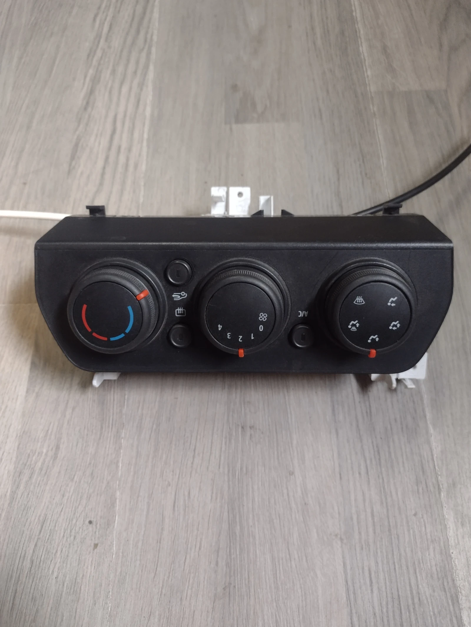 275003079    DACIA SANDERO III A50210154   M0146431-6870  M0146431-521 | Mobile.bg   1