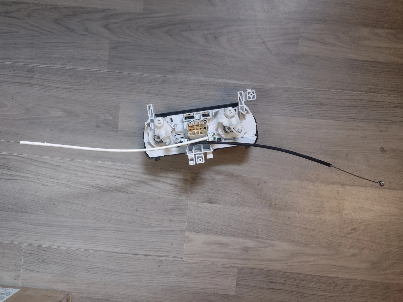 275003079    DACIA SANDERO III A50210154   M0146431-6870  M0146431-521 | Mobile.bg   6