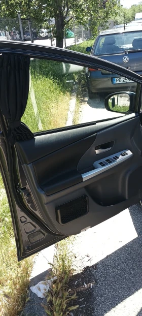 Toyota Prius ГАЗ/БЕНЗИН, снимка 11