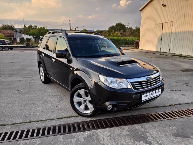 Subaru Forester 2.5 ХТ Автомат Панорама , снимка 1 - Автомобили и джипове - 47318788