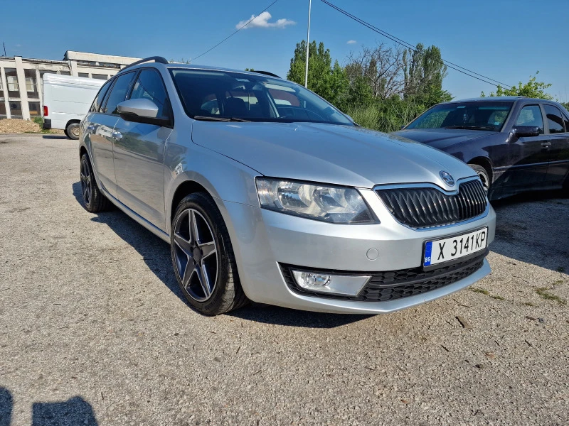 Skoda Octavia, снимка 17 - Автомобили и джипове - 46876609